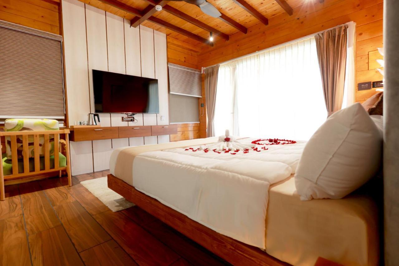 פונדיצ'רי Wooden Ecr Sea Resort מראה חיצוני תמונה