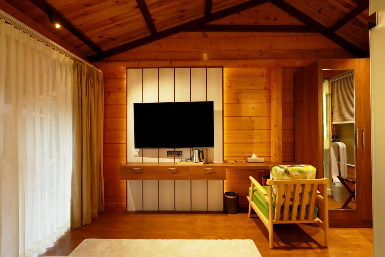 פונדיצ'רי Wooden Ecr Sea Resort מראה חיצוני תמונה