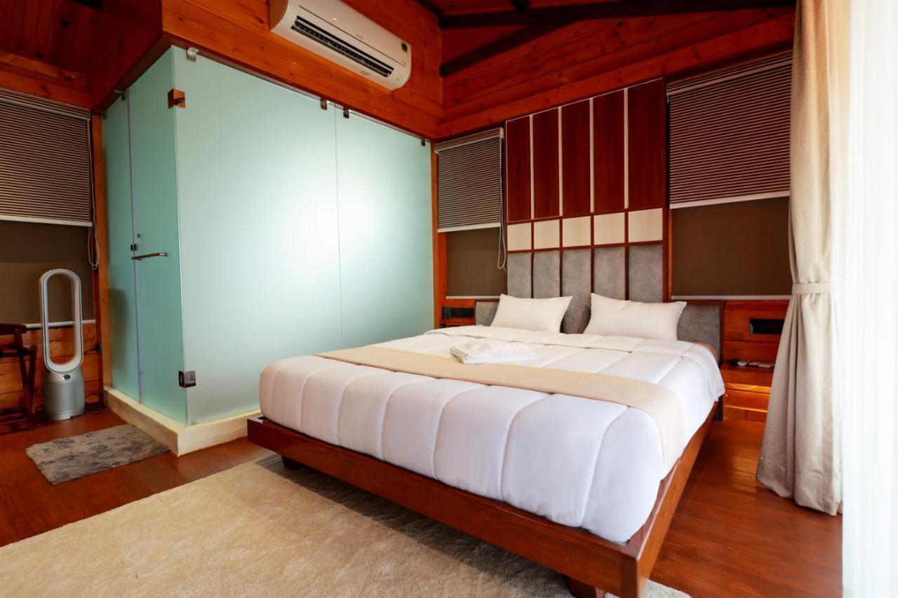 פונדיצ'רי Wooden Ecr Sea Resort מראה חיצוני תמונה
