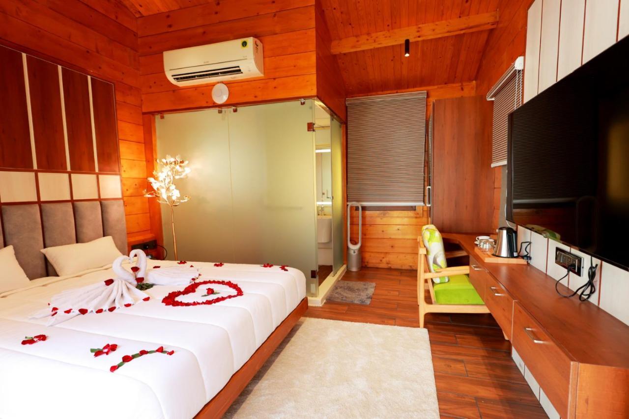 פונדיצ'רי Wooden Ecr Sea Resort מראה חיצוני תמונה